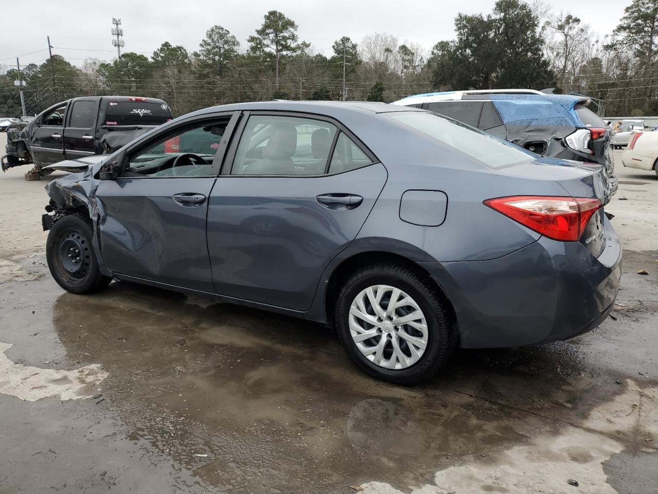 2017 Toyota Corolla L - Фото 2