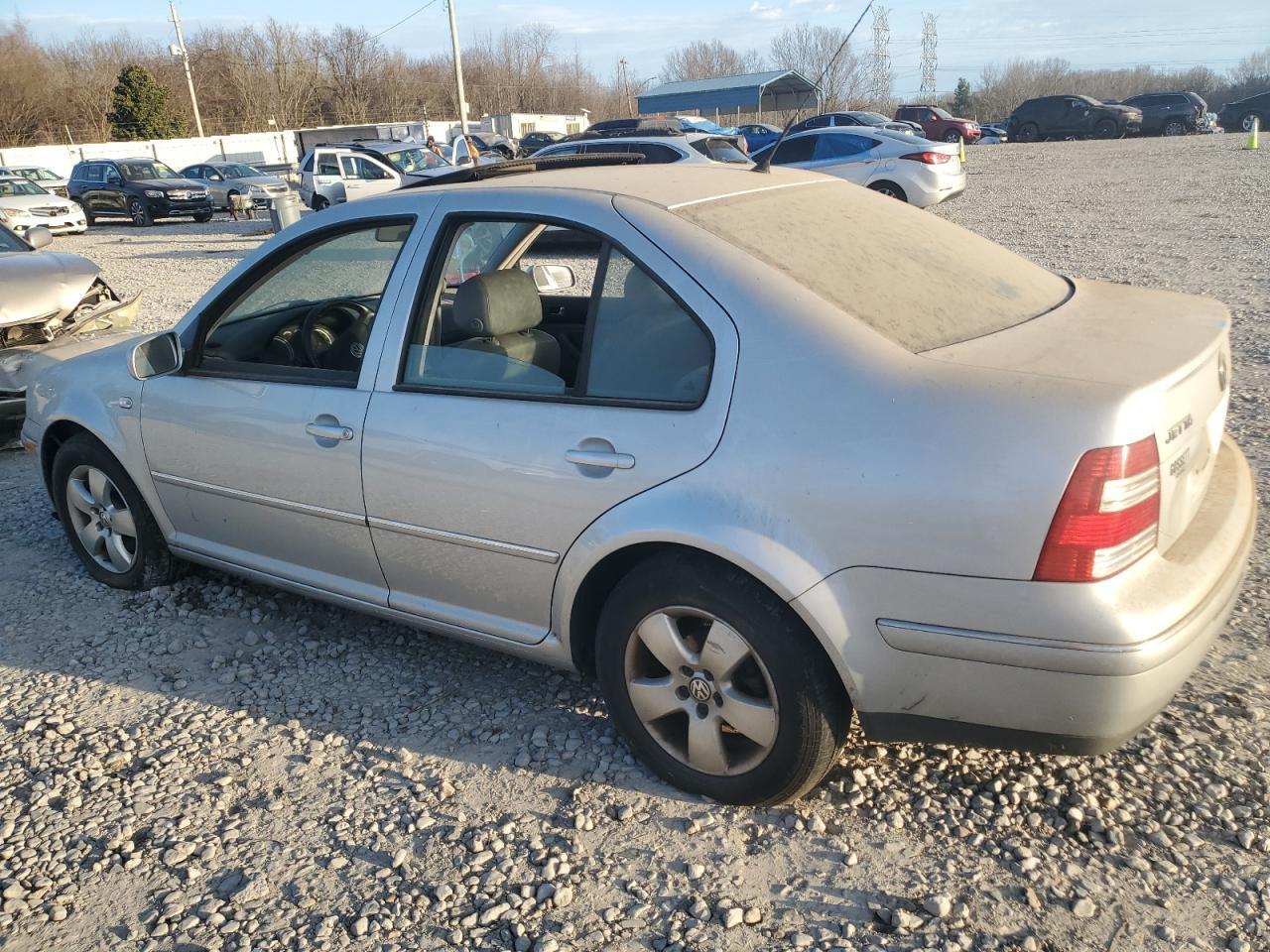 2005 Volkswagen Jetta - Фото 2
