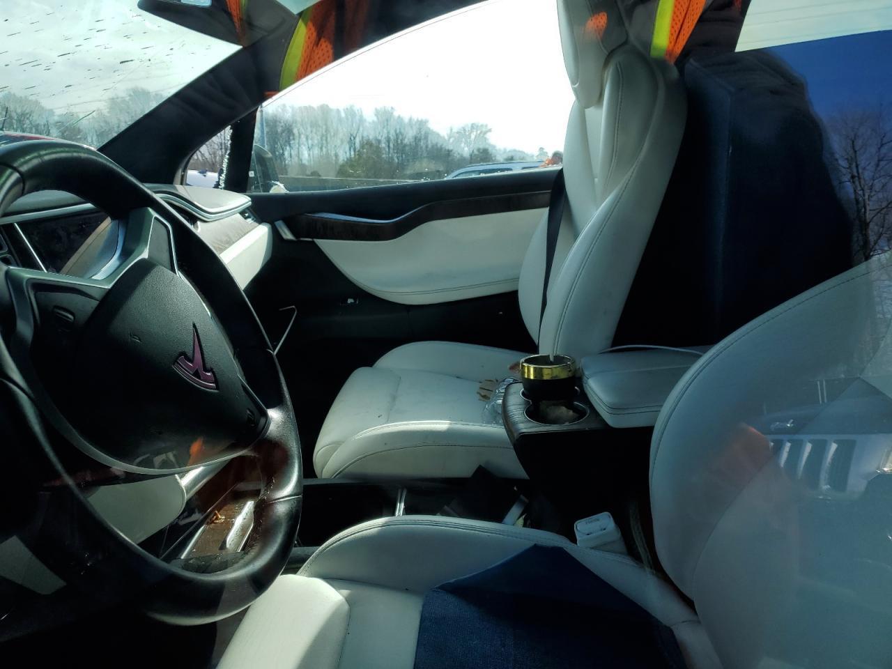 2016 Tesla Model X - Фото 7