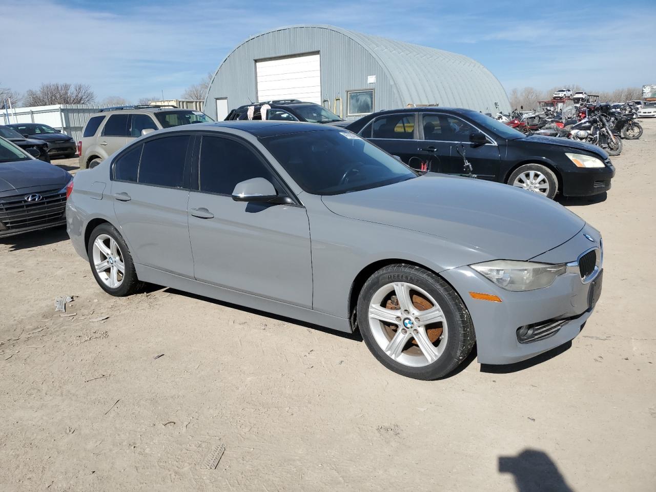 2015 BMW 320 I xDrive - Фото 4