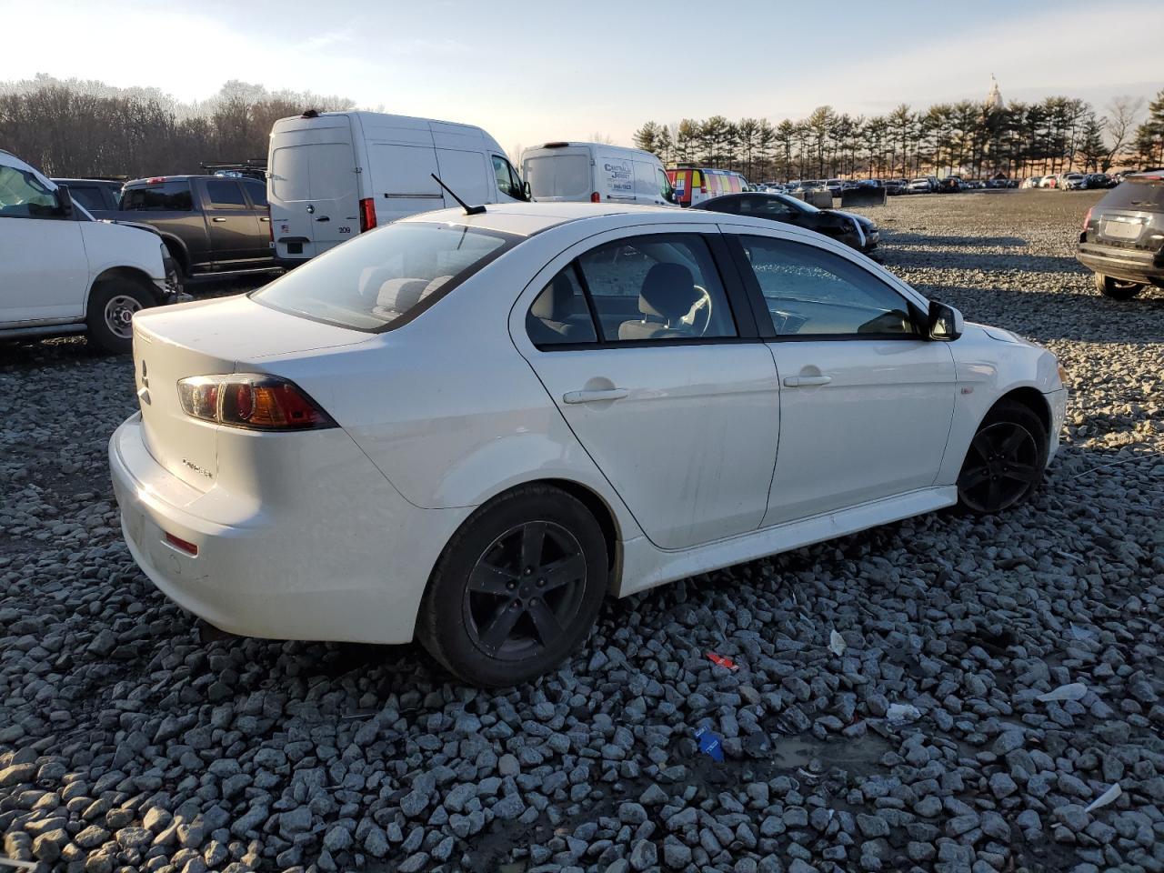 2014 Mitsubishi Lancer Se - Image 3