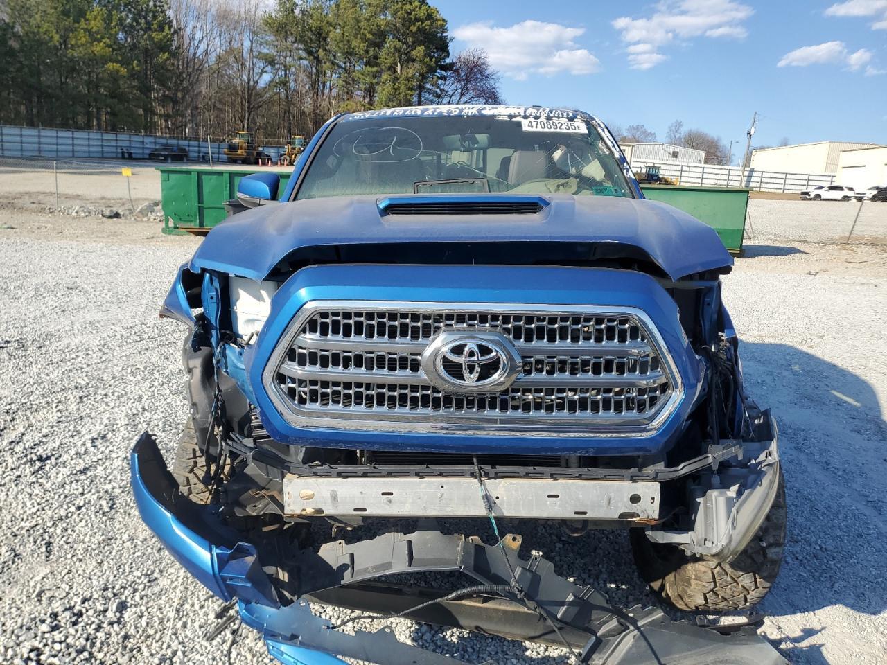 2016 Toyota Tacoma Double Cab - Image 5