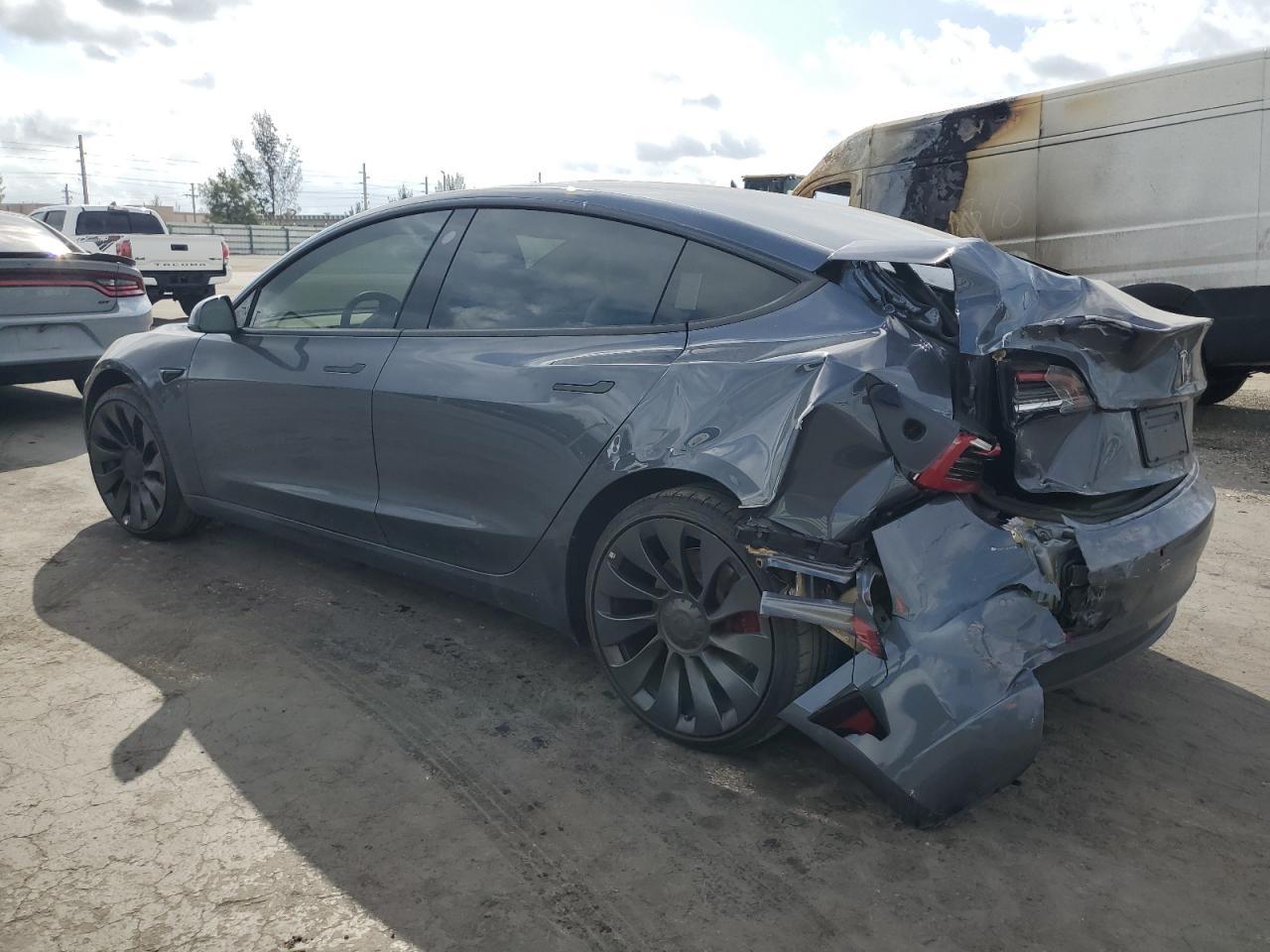 2022 Tesla Model 3 - Image 2
