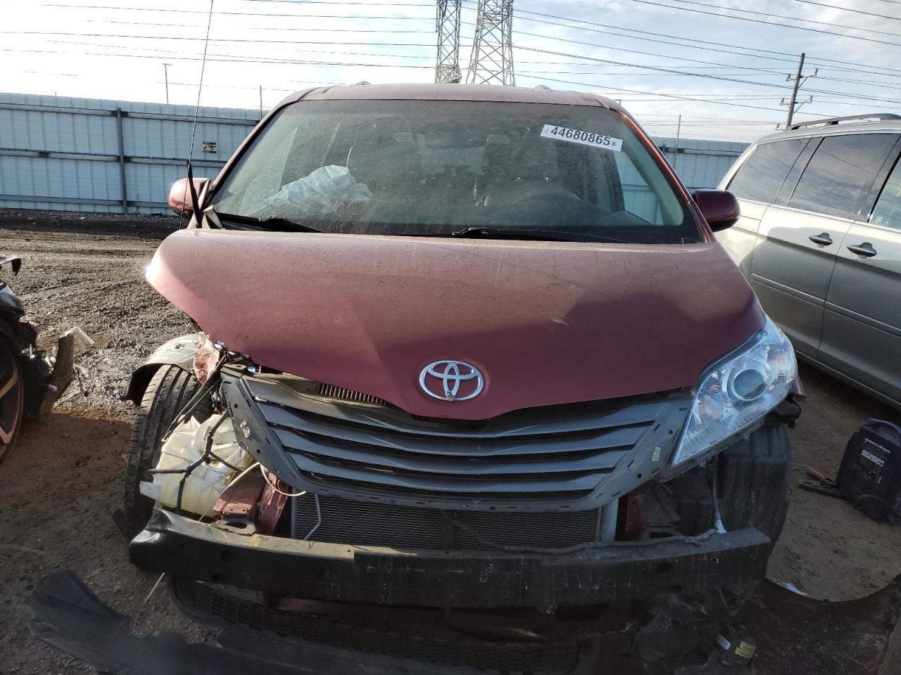 2012 Toyota Sienna Xle - Фото 5