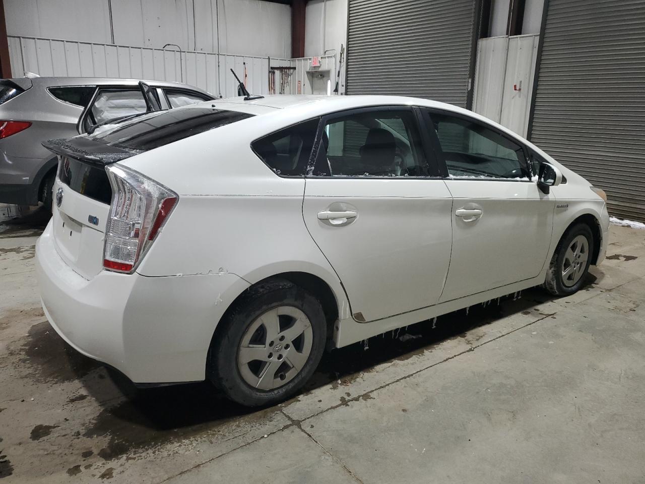 2010 Toyota Prius - Фото 3