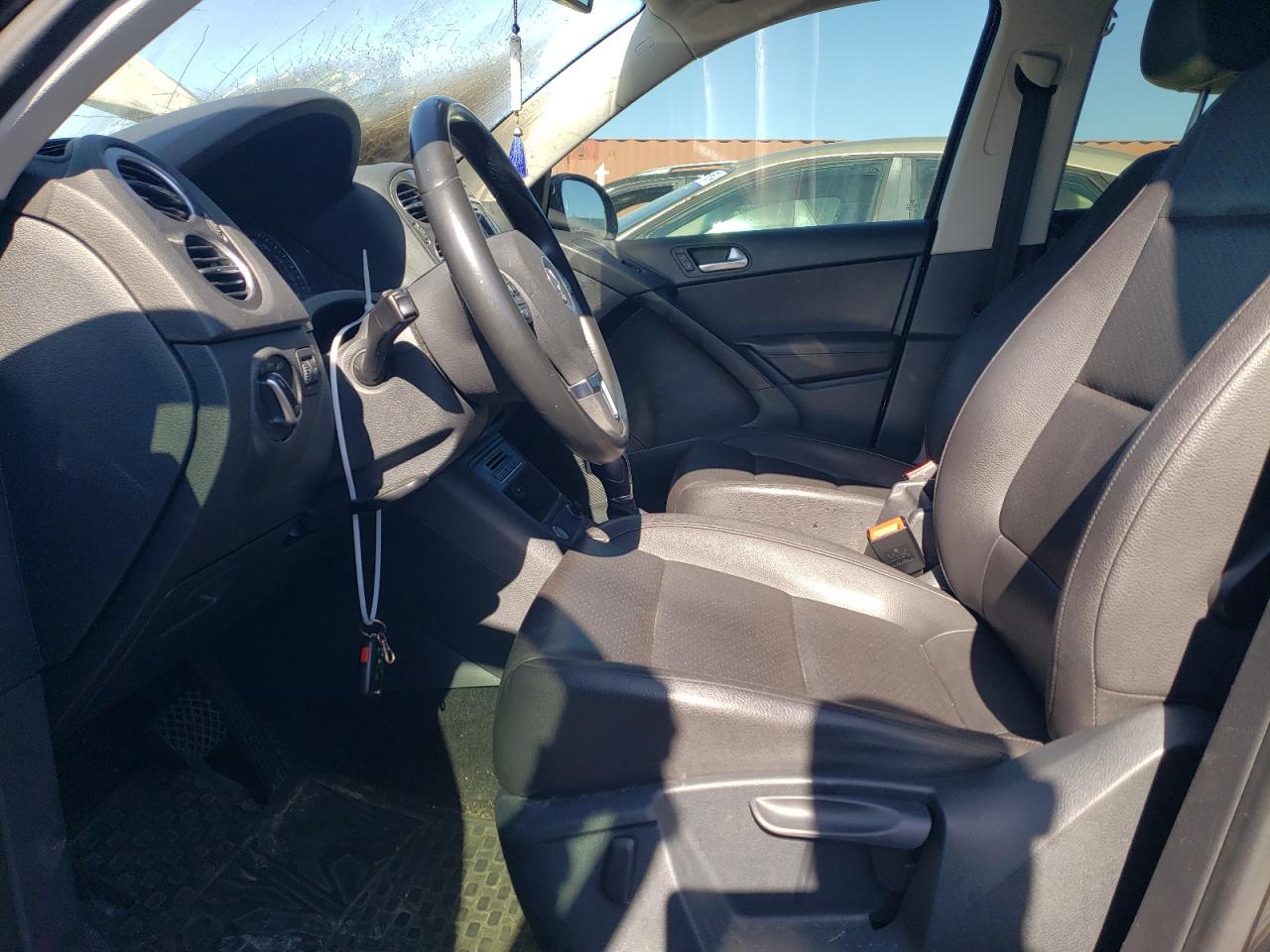 2016 Volkswagen Tiguan S - Фото 7