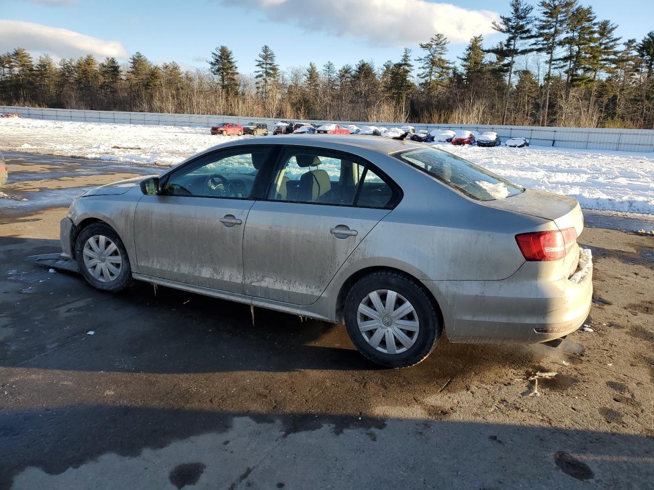 2015 Volkswagen Jetta Base - Фото 2