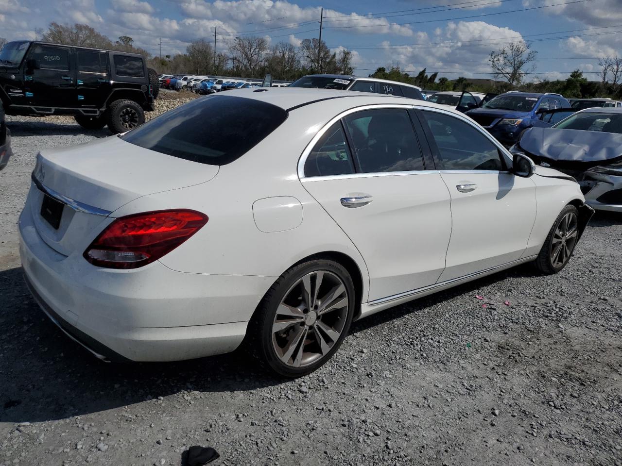 2016 Mercedes-Benz C 300 - Фото 3