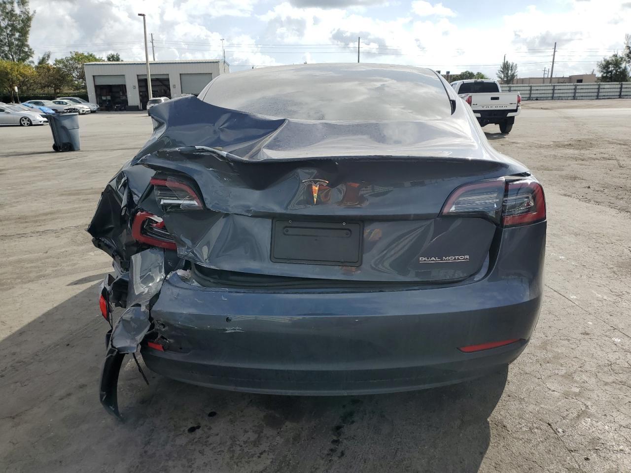 2022 Tesla Model 3 - Image 6