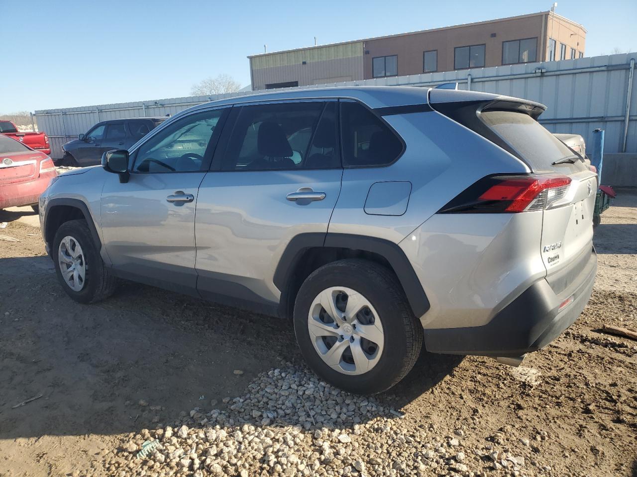 2024 Toyota Rav4 Le - Фото 2