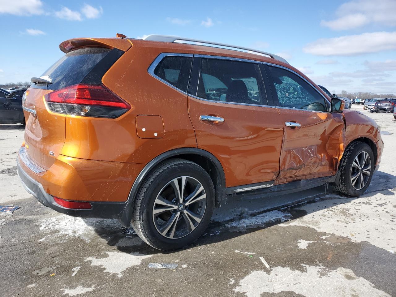 2017 Nissan Rogue S - Фото 3