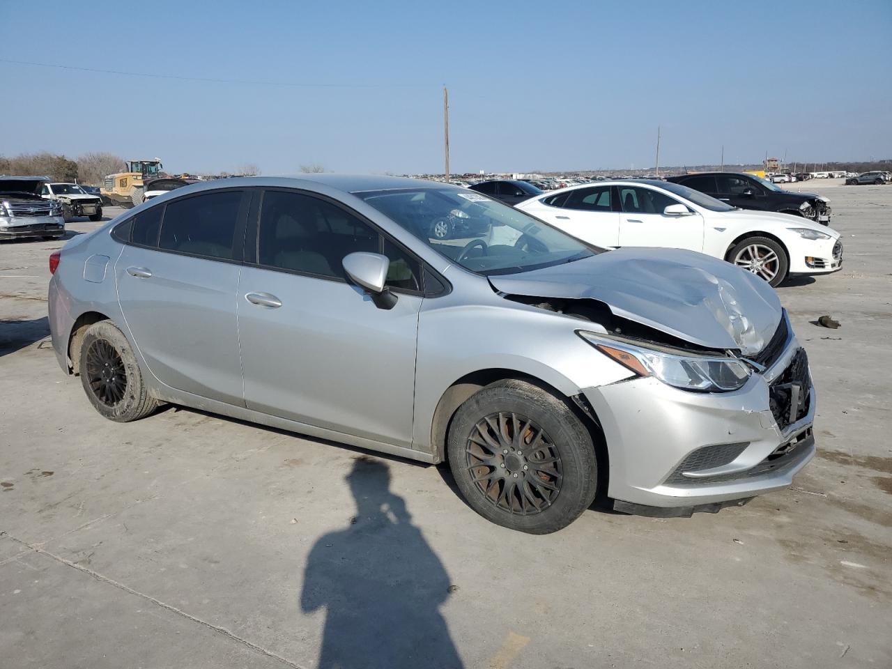 2018 Chevrolet Cruze Ls - Фото 4