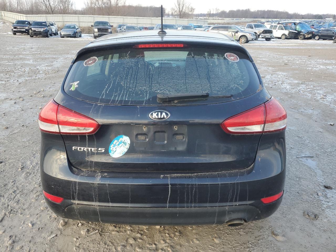 2017 Kia Forte Lx - Image 6