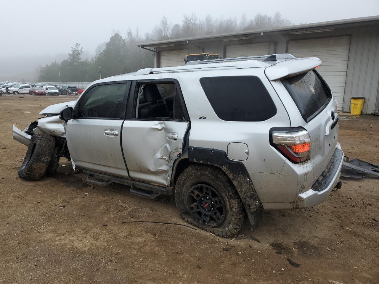 2018 Toyota 4Runner Sr5 - Image 2