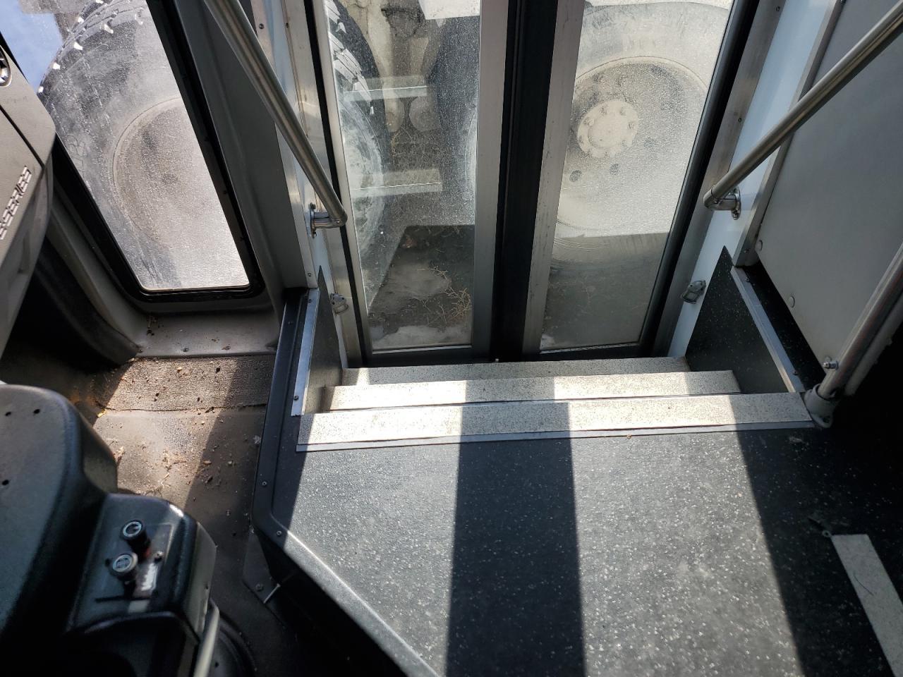 2019 Ford Econoline E450 Super Duty Cutaway Van - Фото 5