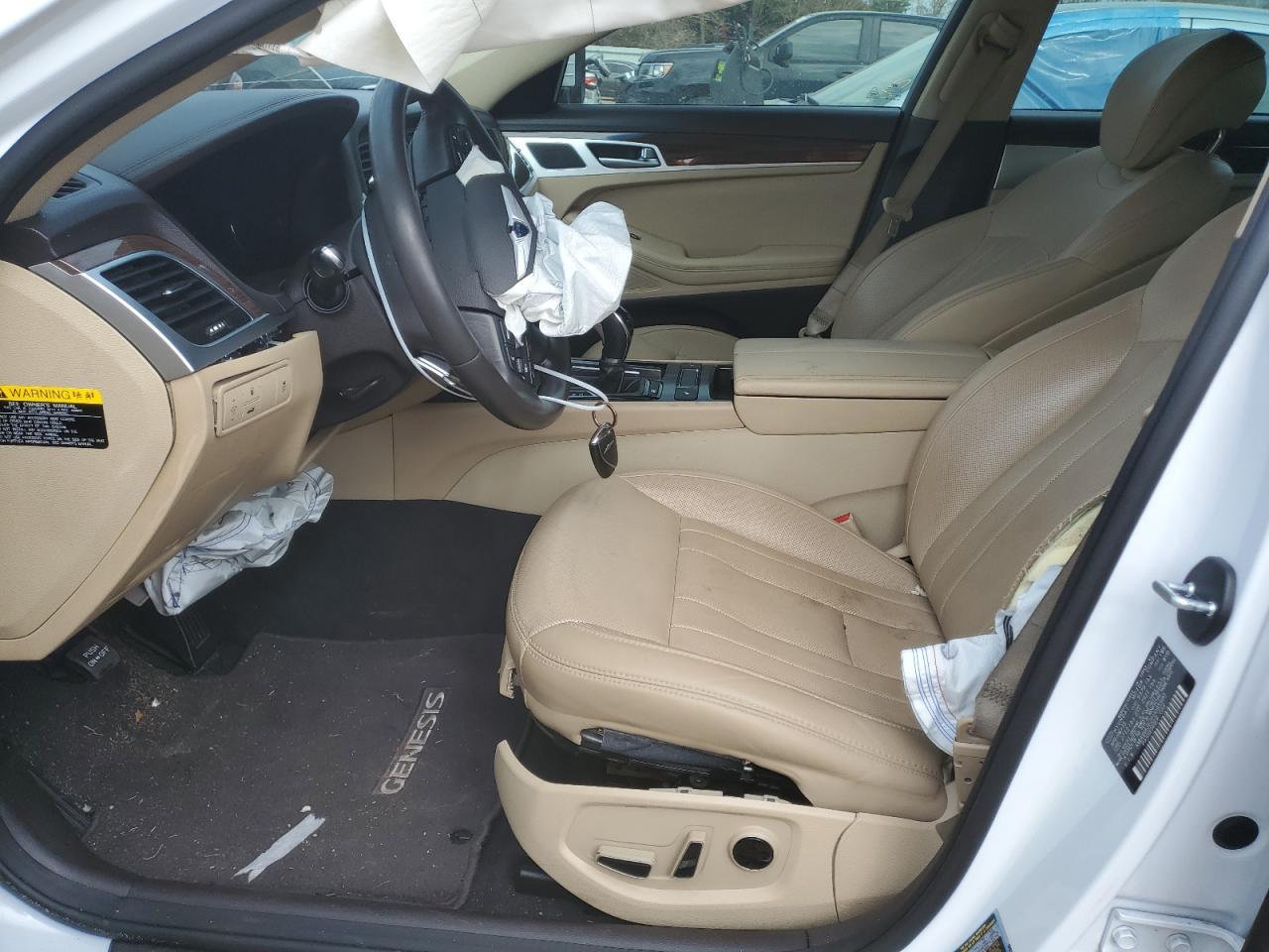 2015 Hyundai Genesis 3.8L - Фото 7