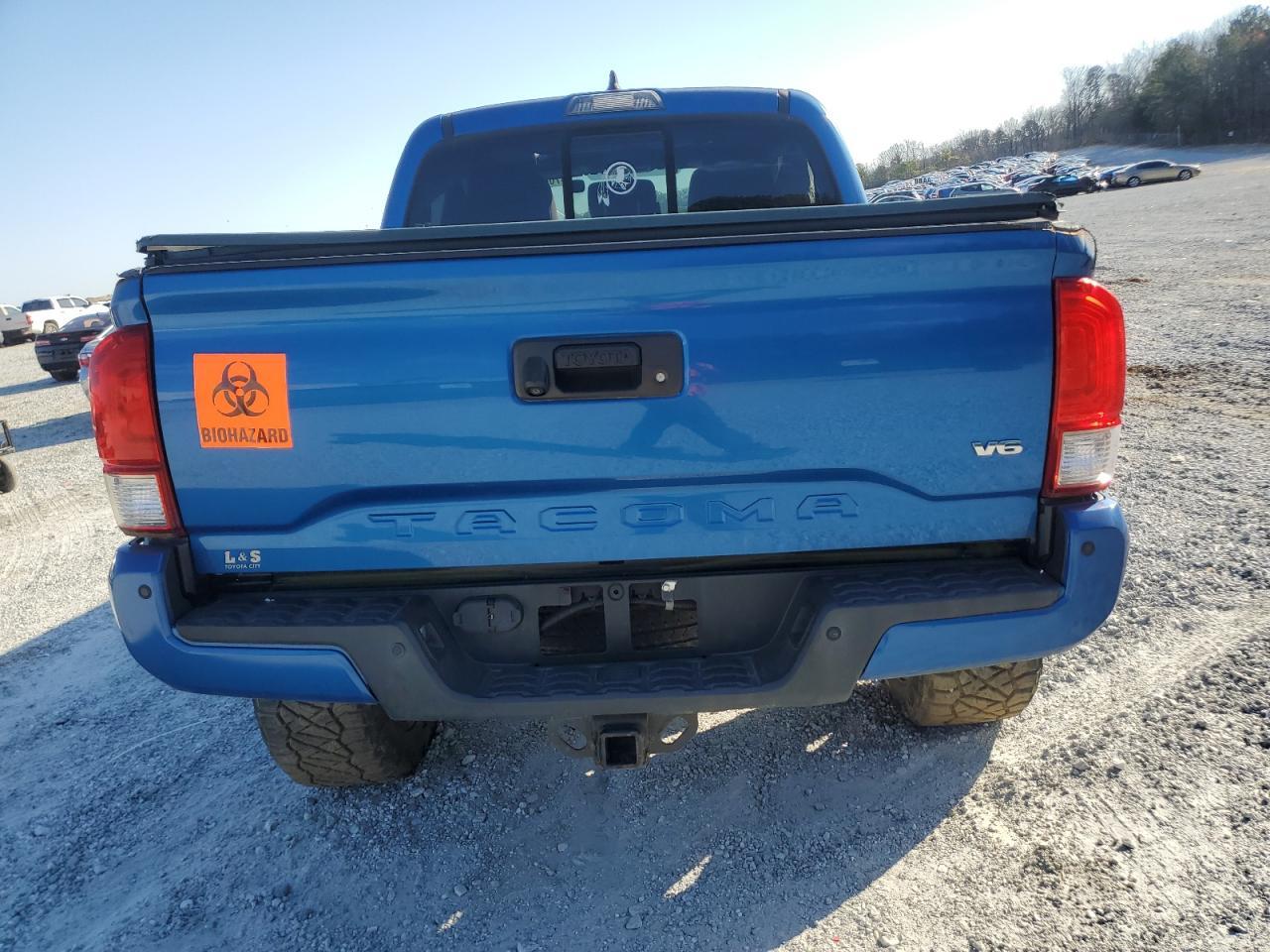 2016 Toyota Tacoma Double Cab - Image 6