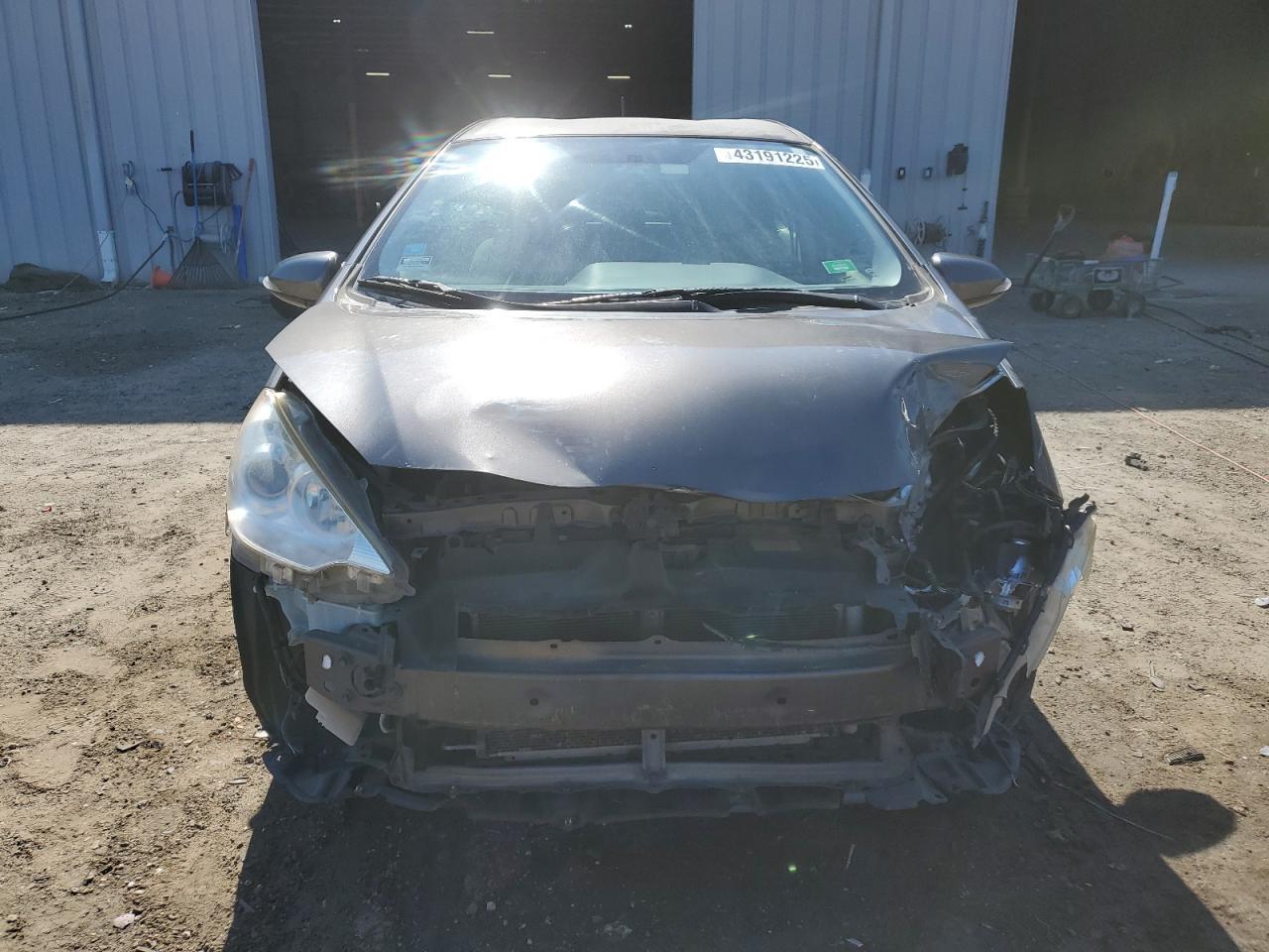 2013 Toyota Prius C - Фото 5