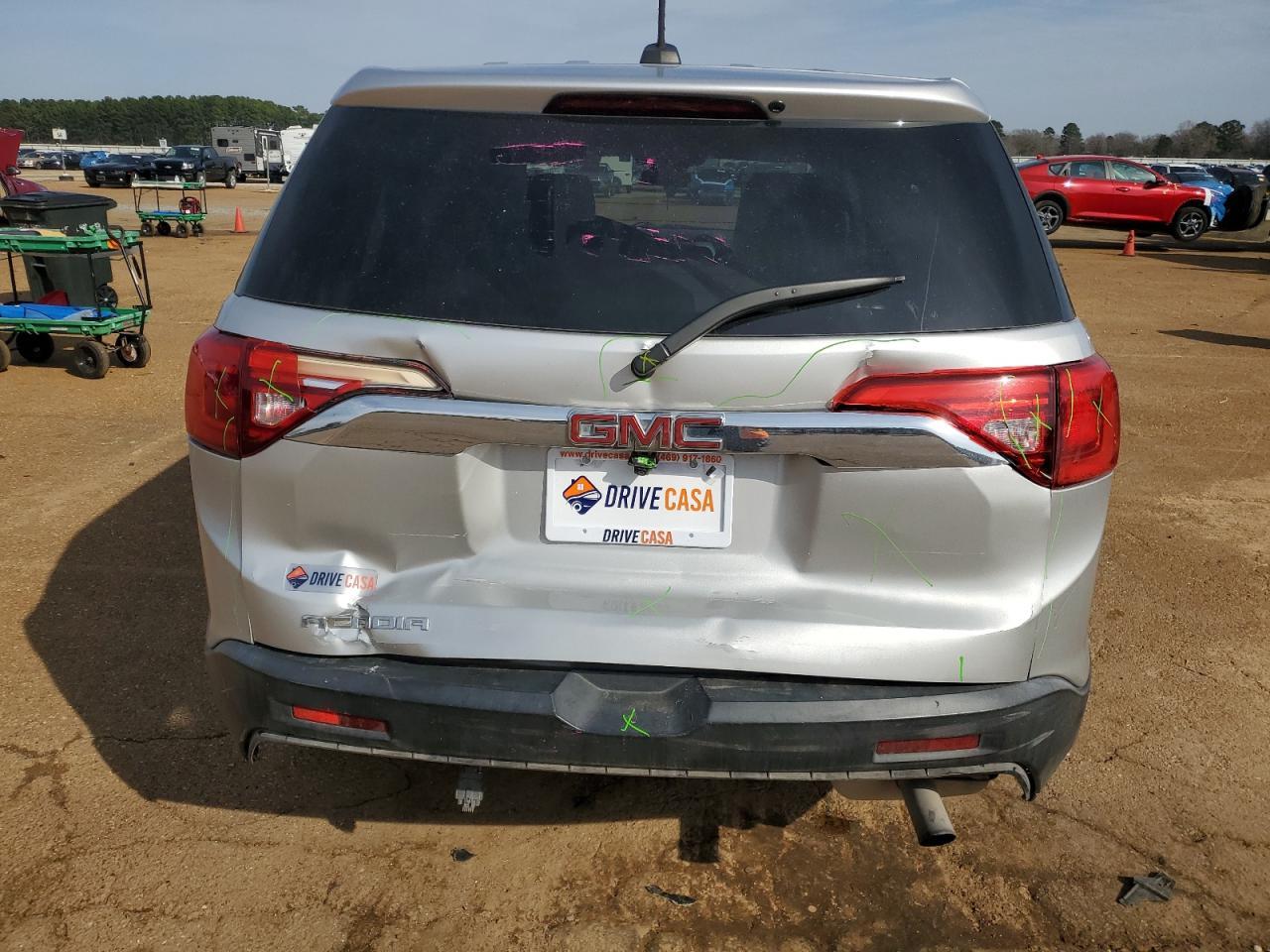 2017 GMC Acadia Sle - Image 6