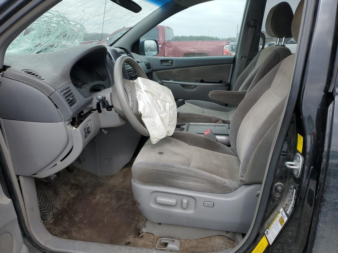 2010 Toyota Sienna Le - Фото 7