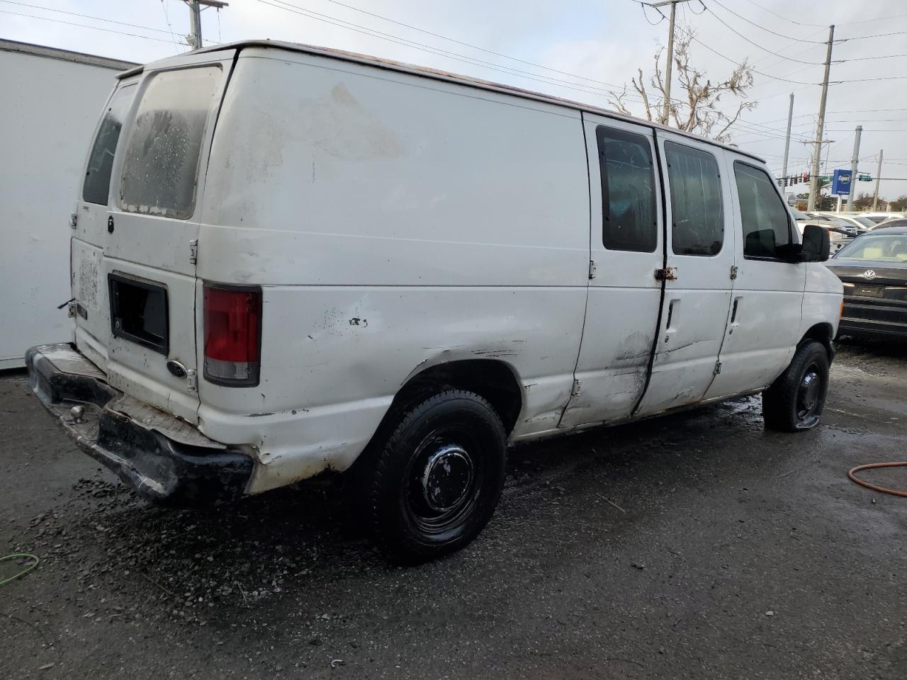 2003 Ford Econoline Cargo E-25 - Image 3