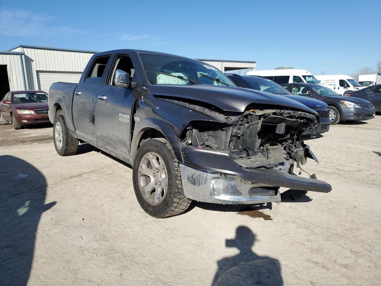 2017 Ram 1500 Laramie - Фото 4