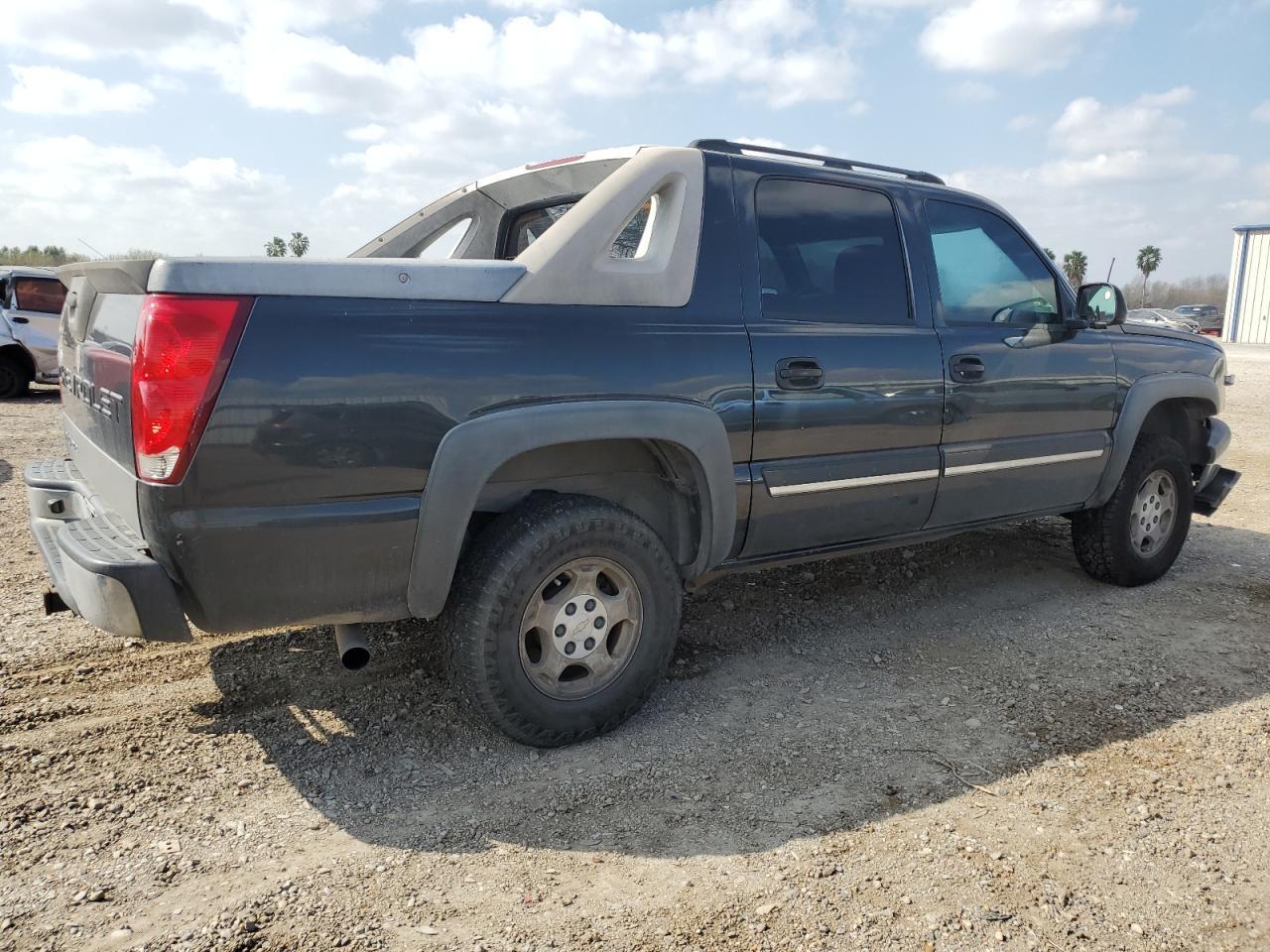 2005 Chevrolet Avalanche C1500 - Image 3