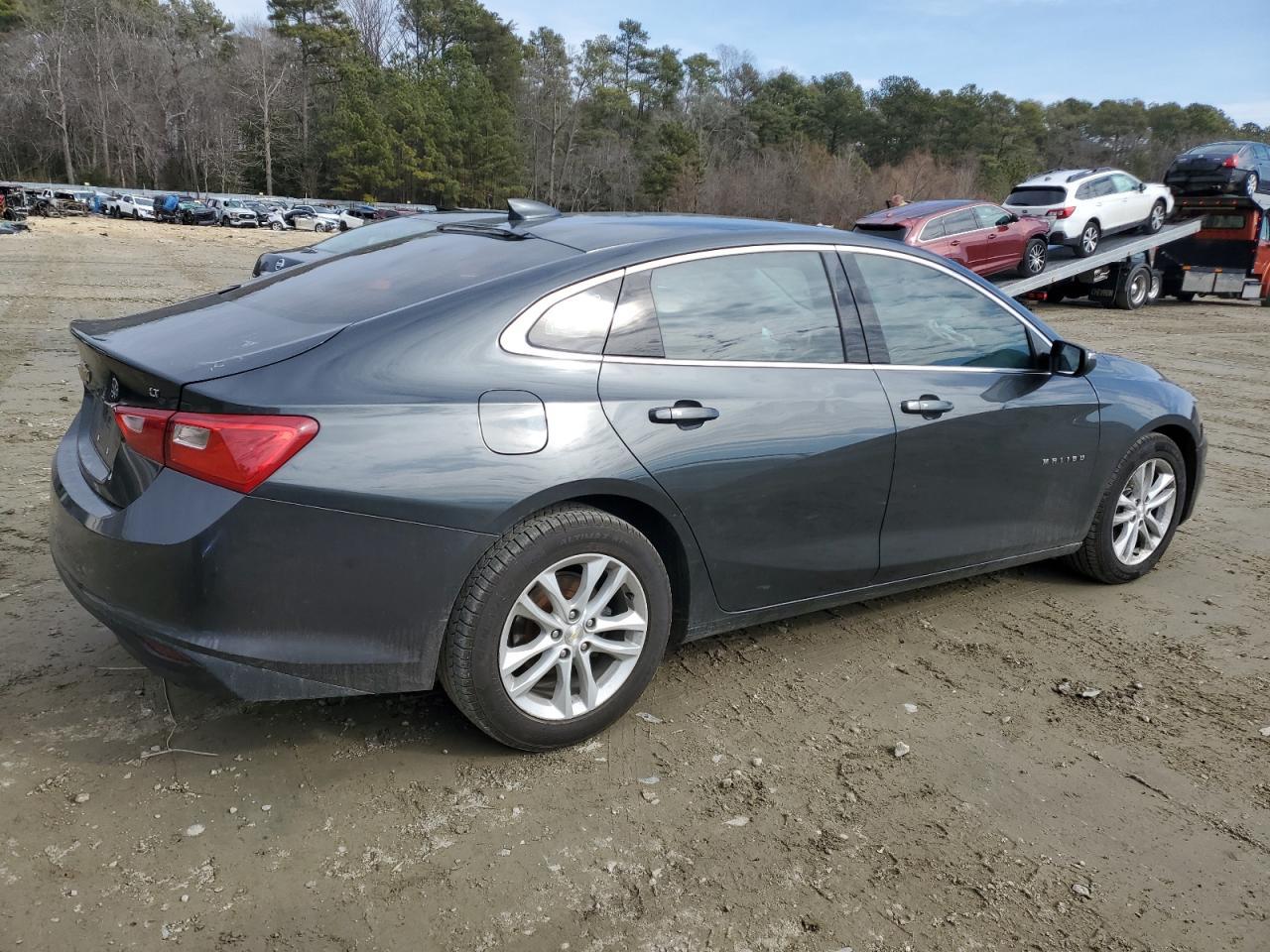 2018 Chevrolet Malibu Lt - Image 3
