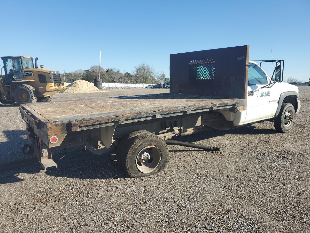 2003 GMC New Sierra C3500 - Image 3