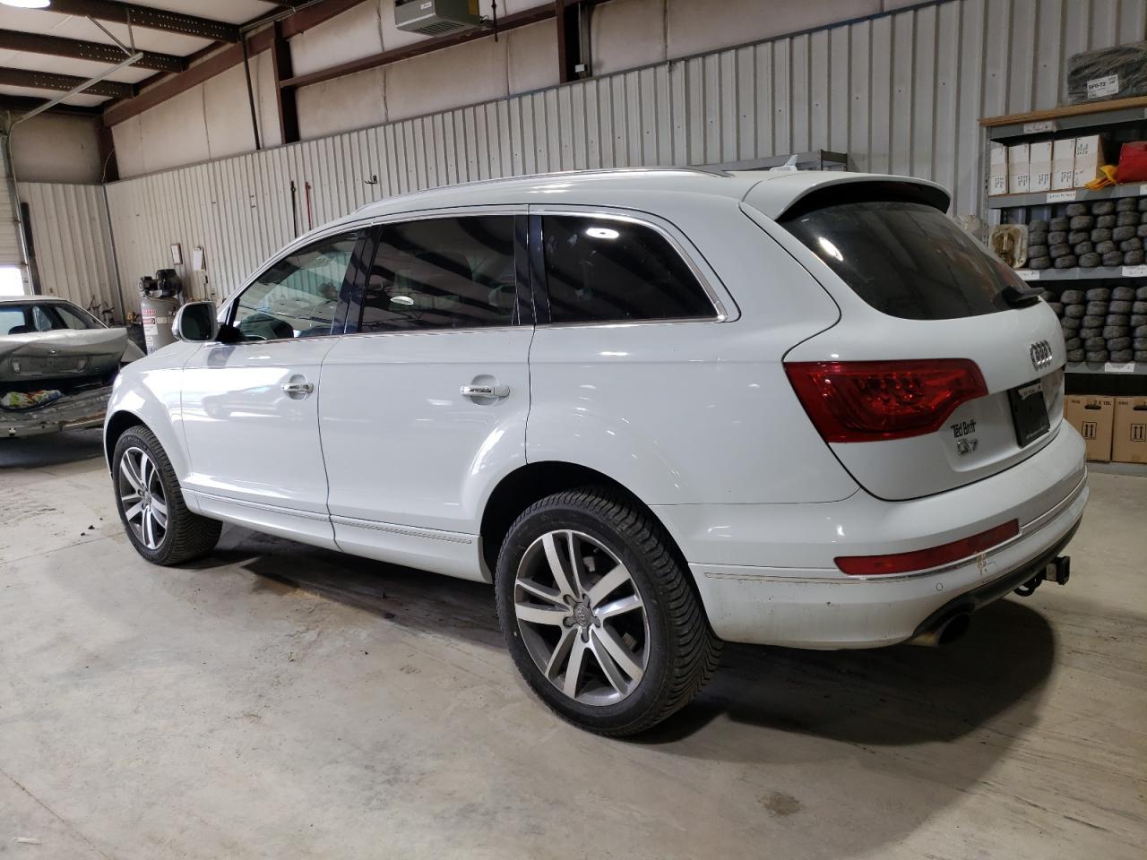 2013 Audi Q7 Premium Plus - Image 2