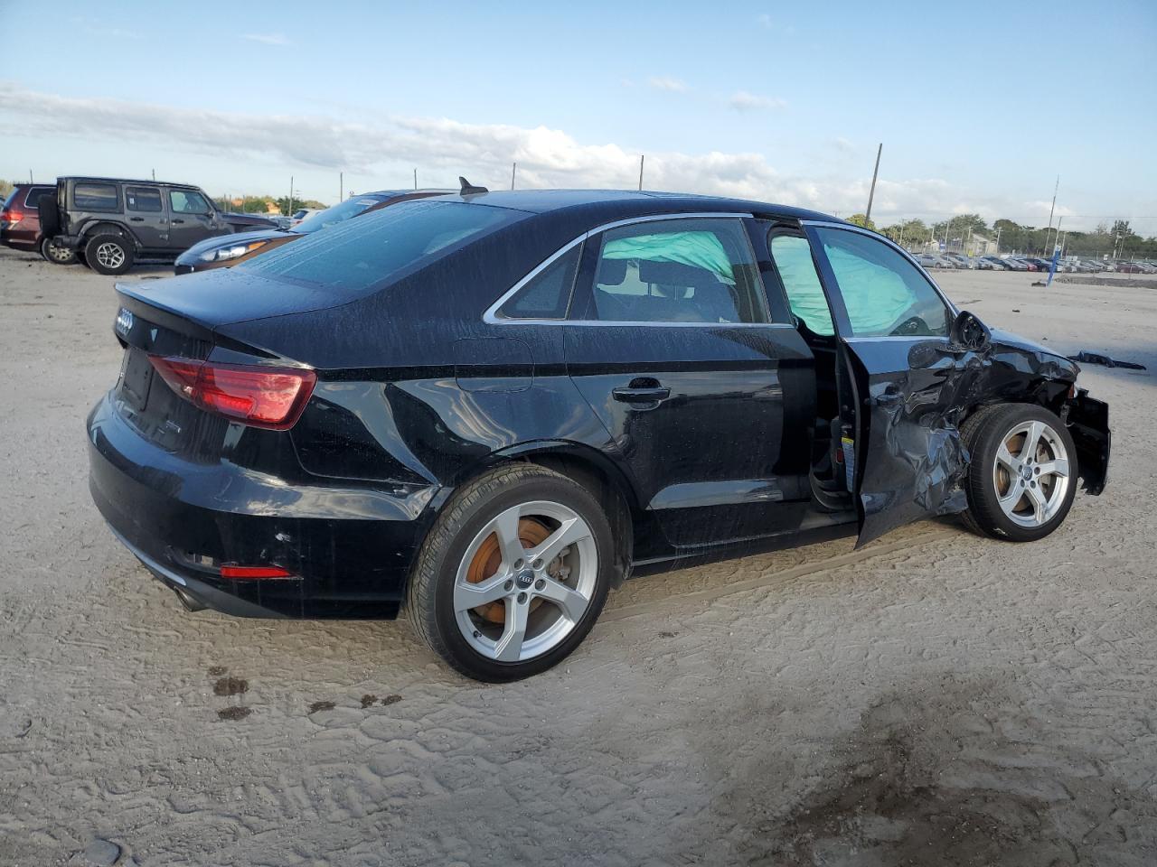 2019 Audi A3 Premium - Фото 3