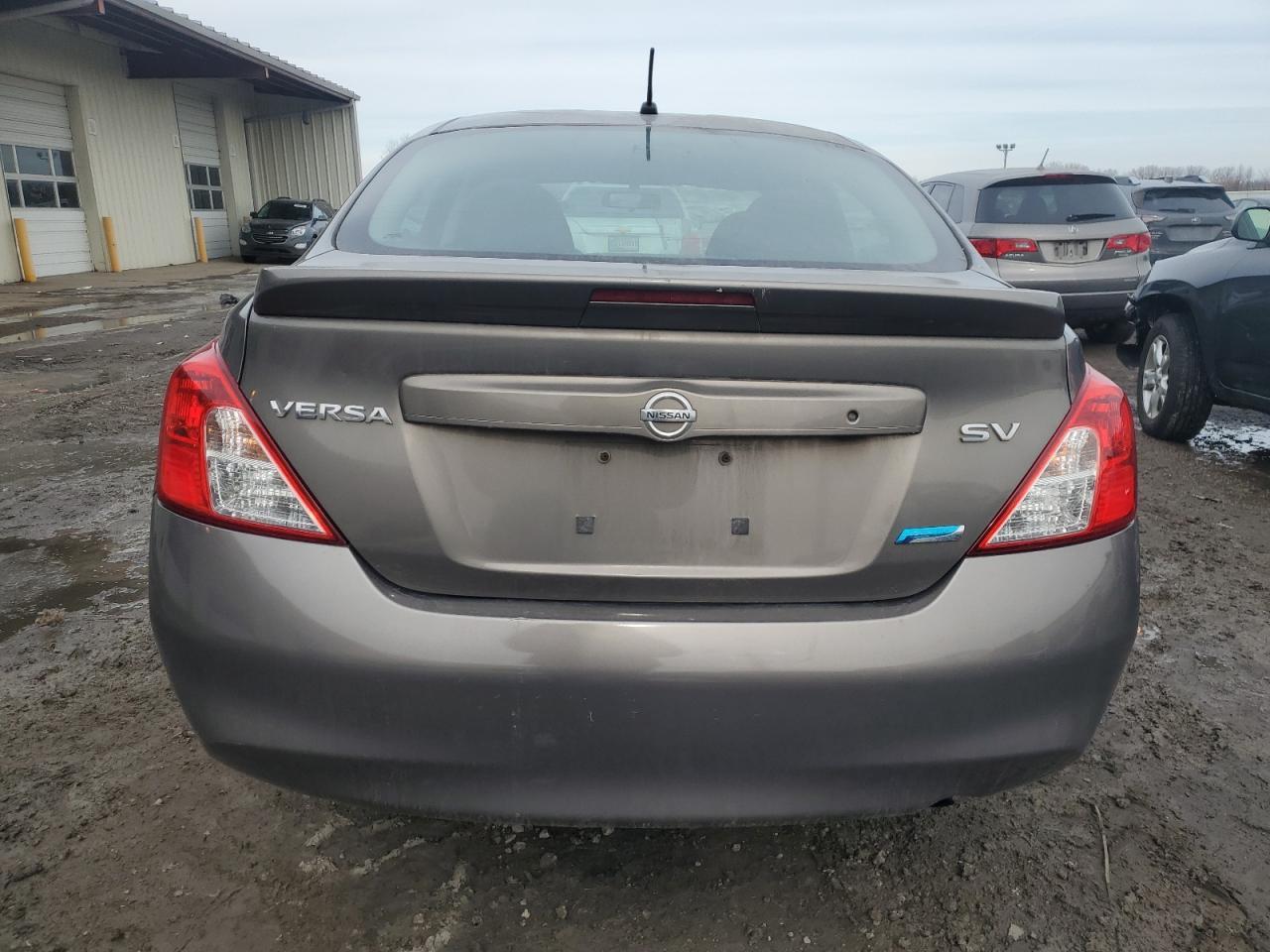 2015 Nissan Versa S - Image 6