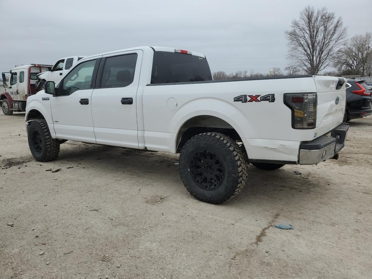 2015 Ford F150 Supercrew - Фото 2