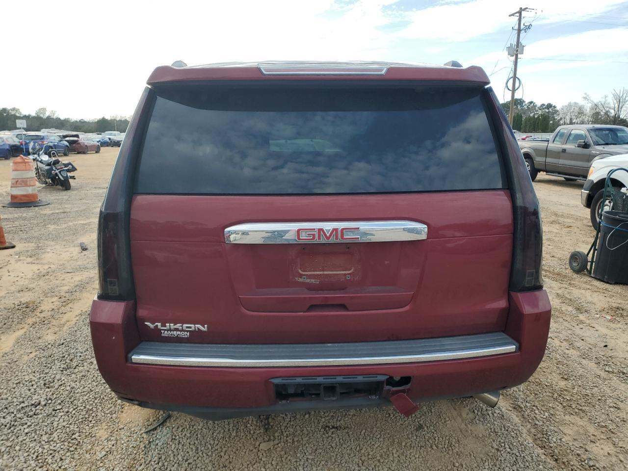 2018 GMC Yukon Denali - Фото 6