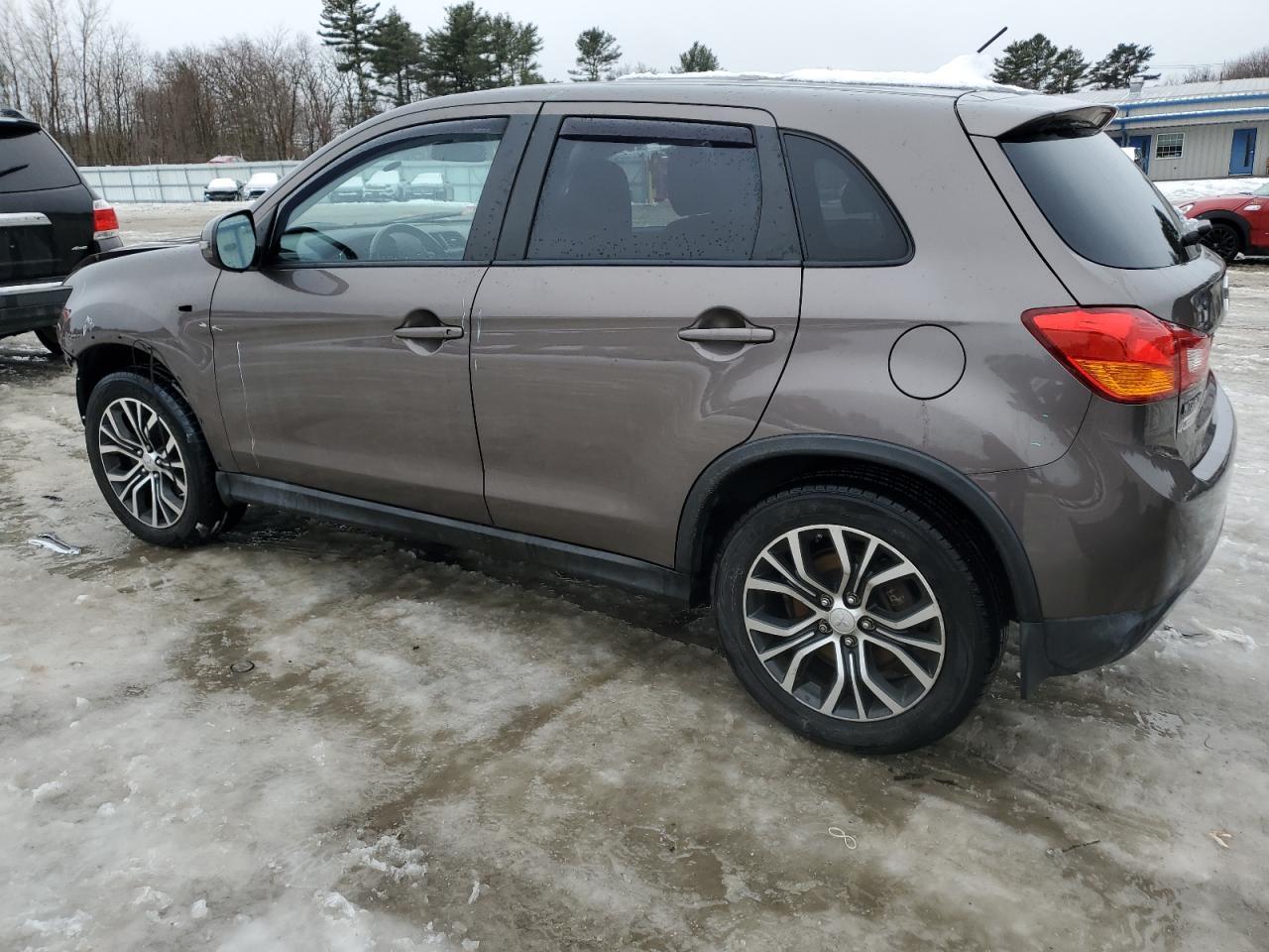 2016 Mitsubishi Outlander Sport Es - Фото 2