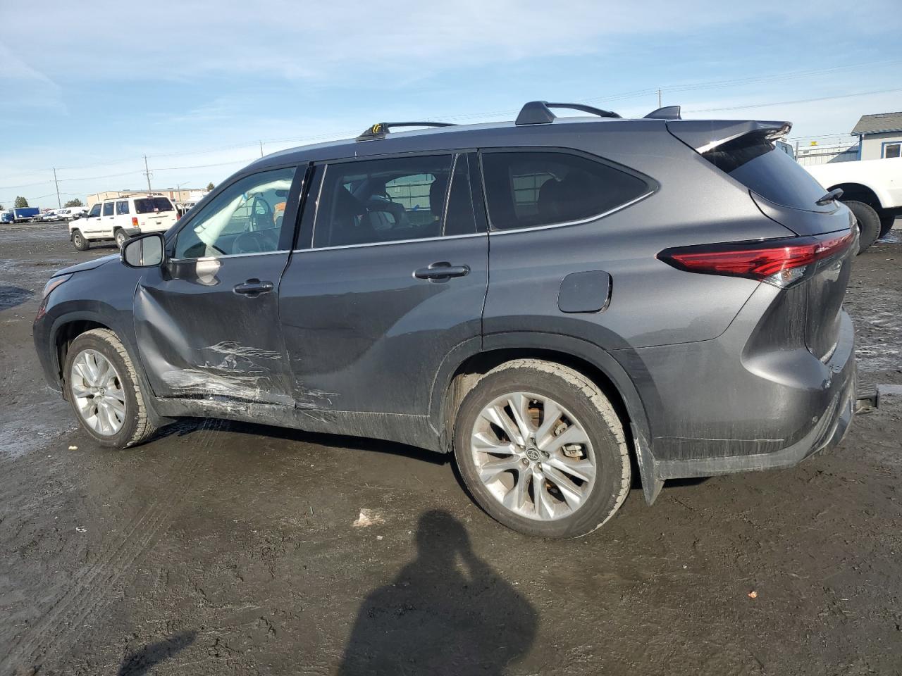 2022 Toyota Highlander Limited - Фото 2