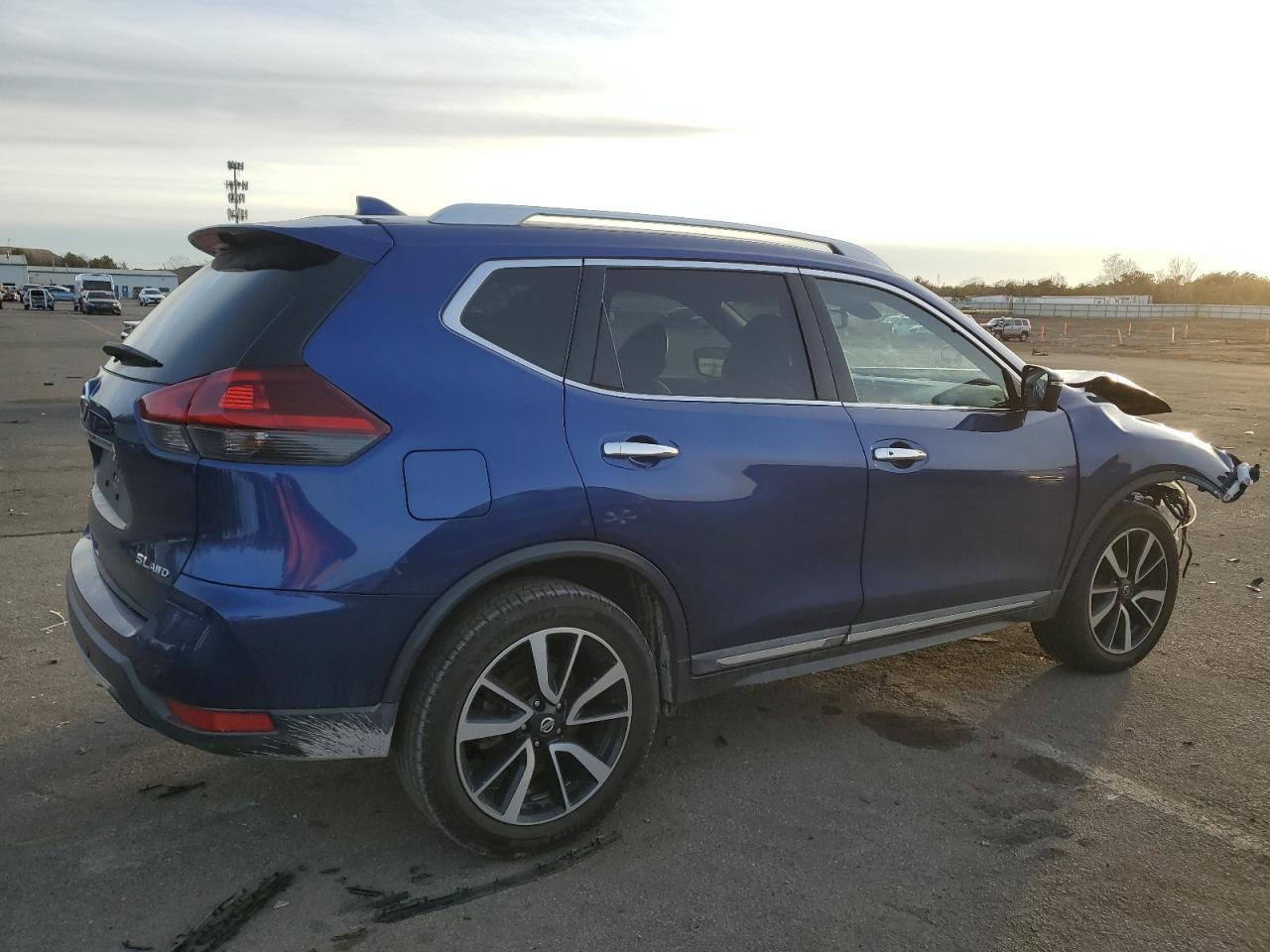 2020 Nissan Rogue S - Фото 3