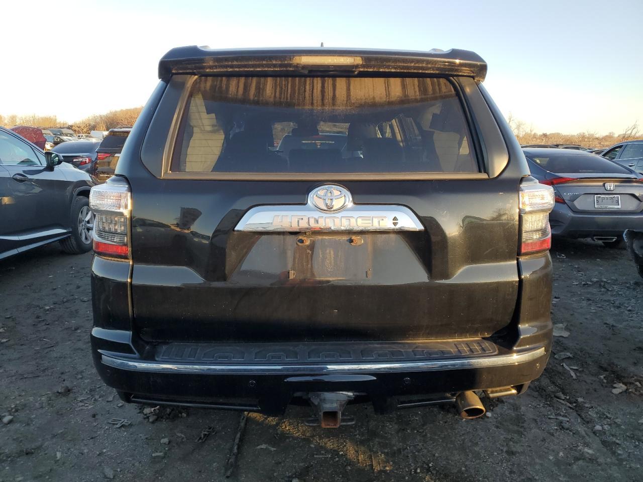 2016 Toyota 4Runner Sr5/Sr5 Premium - Image 6