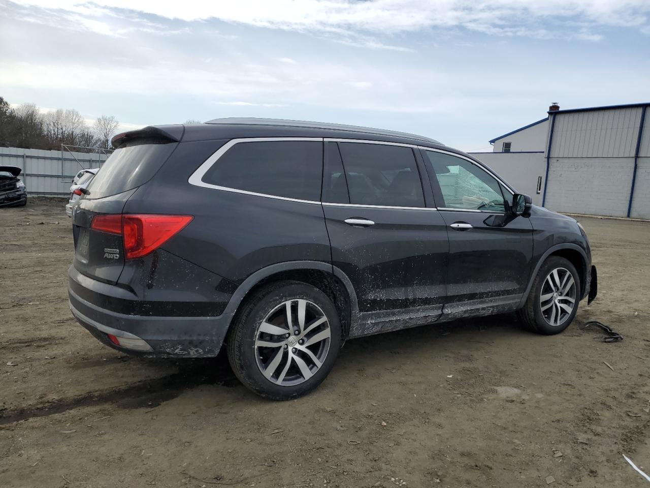 2017 Honda Pilot Touring - Фото 3