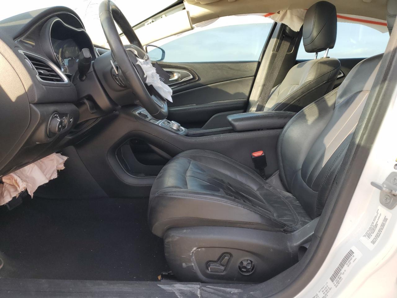 2015 Chrysler 200 C - Фото 7