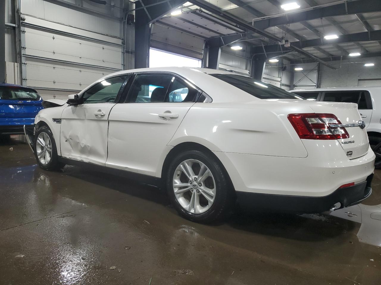 2015 Ford Taurus Sel - Image 2