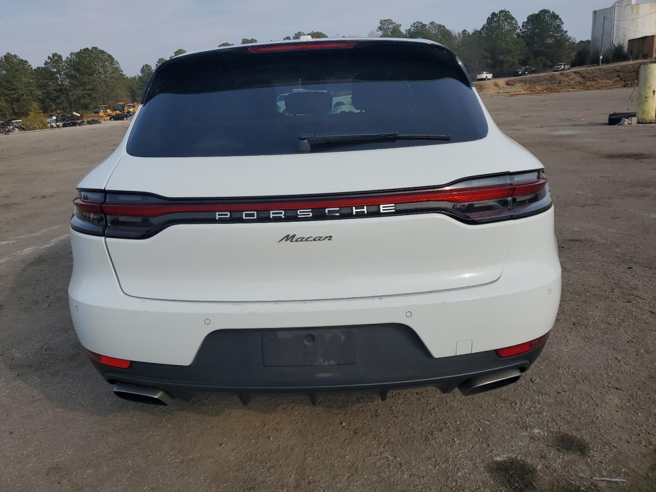 2019 Porsche Macan - Image 6
