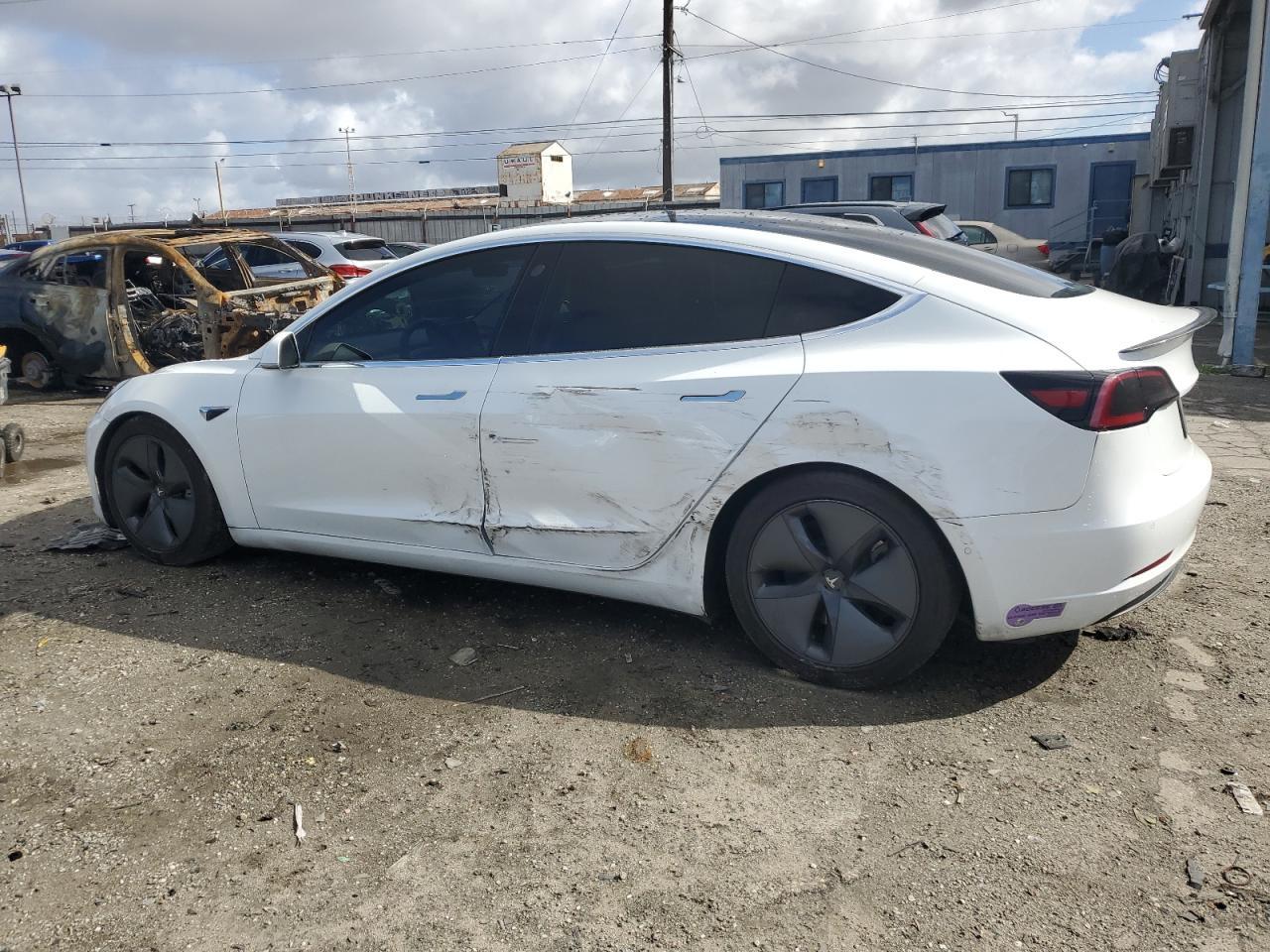 2019 Tesla Model 3 - Фото 2