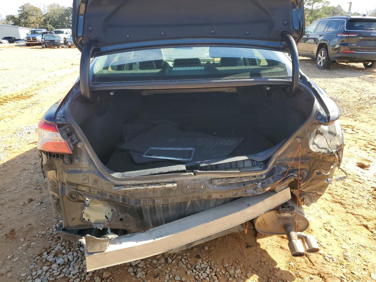 2020 Toyota Camry Se - Фото 6