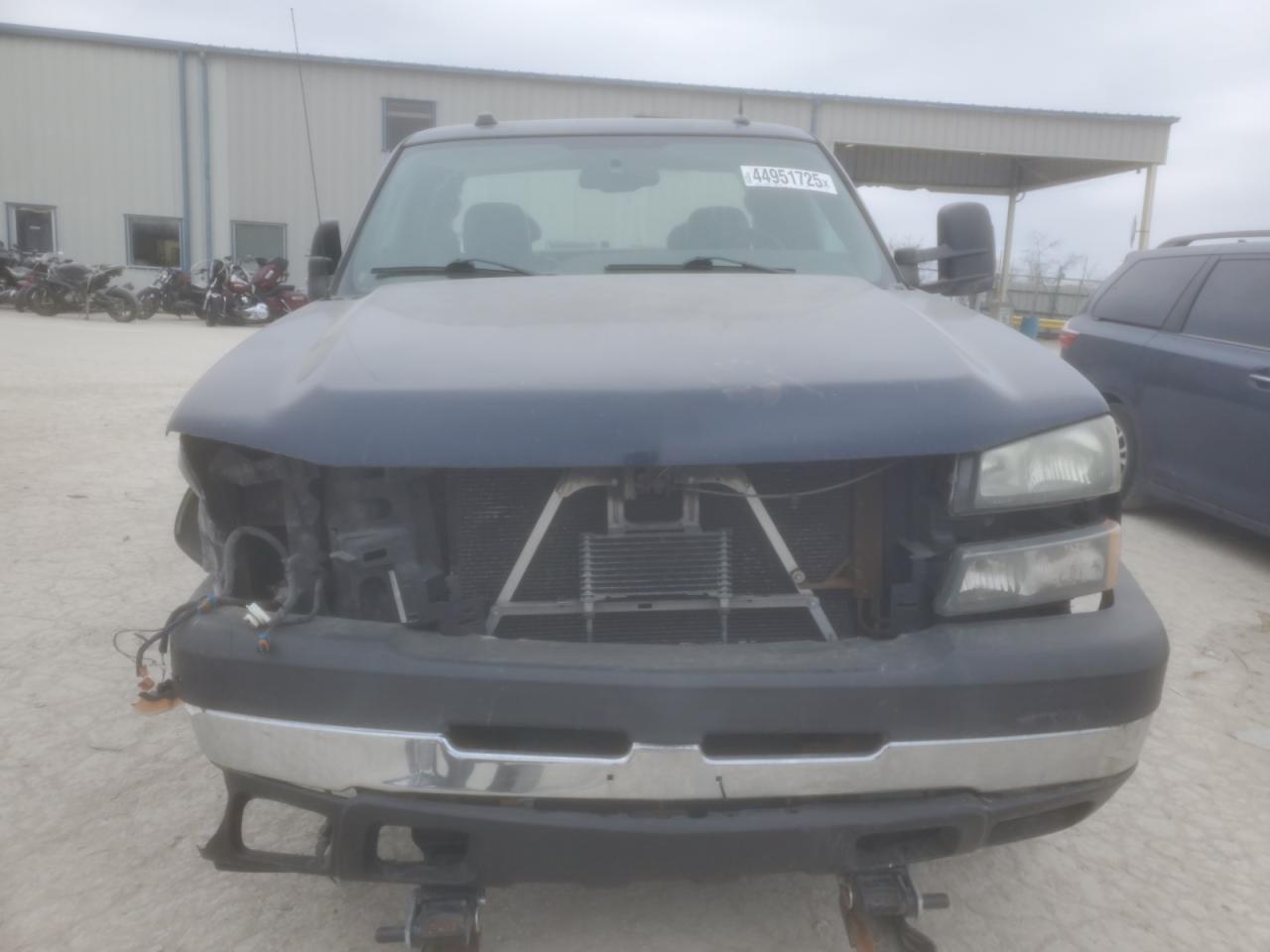 2005 Chevrolet Silverado K2500 Heavy Duty - Image 5