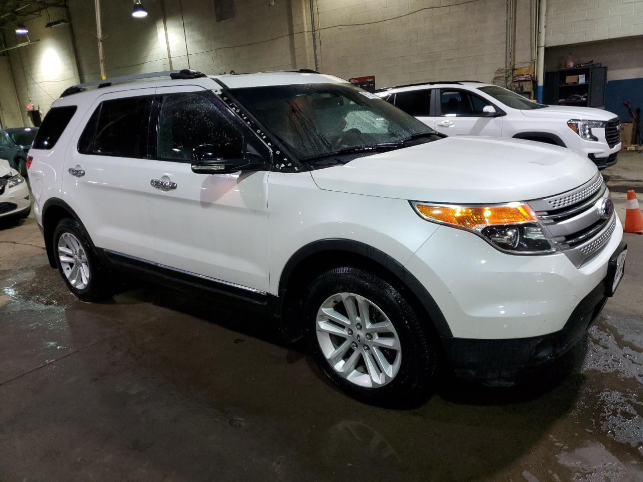 2014 Ford Explorer Xlt - Фото 4