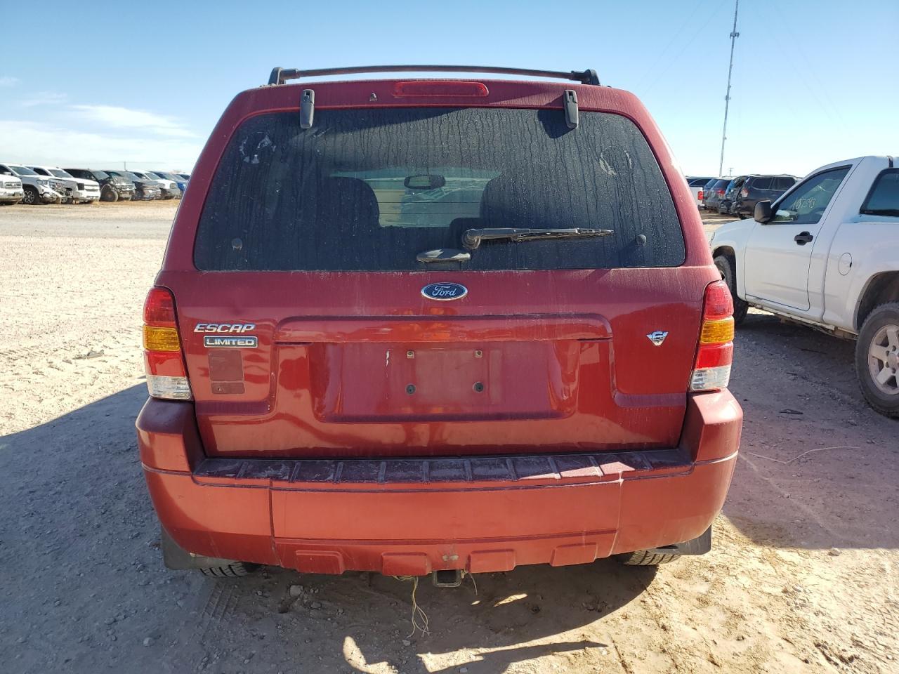 2005 Ford Escape - Фото 6