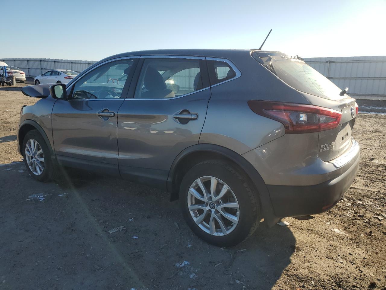 2020 Nissan Rogue Sport S - Фото 2