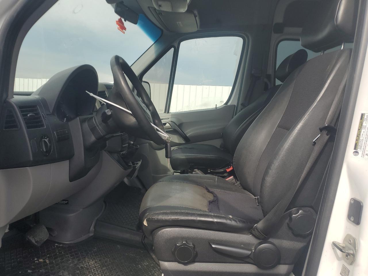 2017 Mercedes-Benz Sprinter 2500 - Image 7