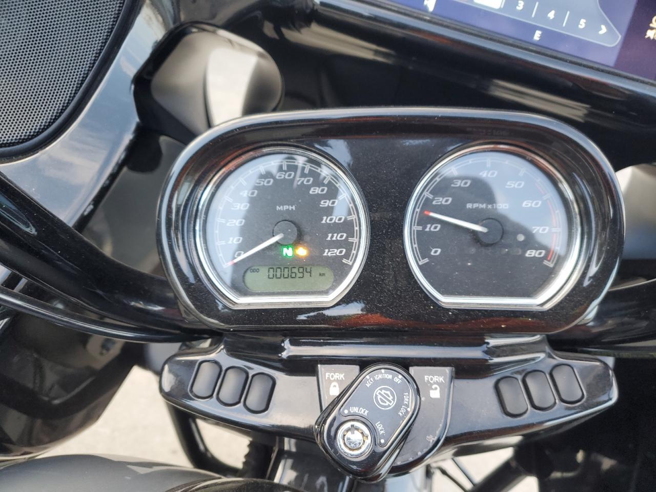 2022 Harley-Davidson Fltrxst - Фото 7